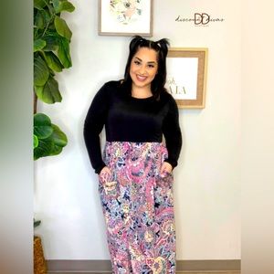 💞🖤 Size Small maxi dress 🖤💞